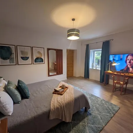 Templomdomb Apartmanhaz Ξενοδοχείο με διαμερίσματα Ταπόλκα