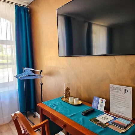Templomdomb Apartmanhaz Ταπόλκα