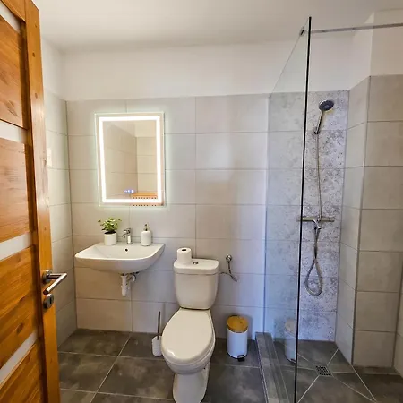 Templomdomb Apartmanhaz Ξενοδοχείο με διαμερίσματα 3*